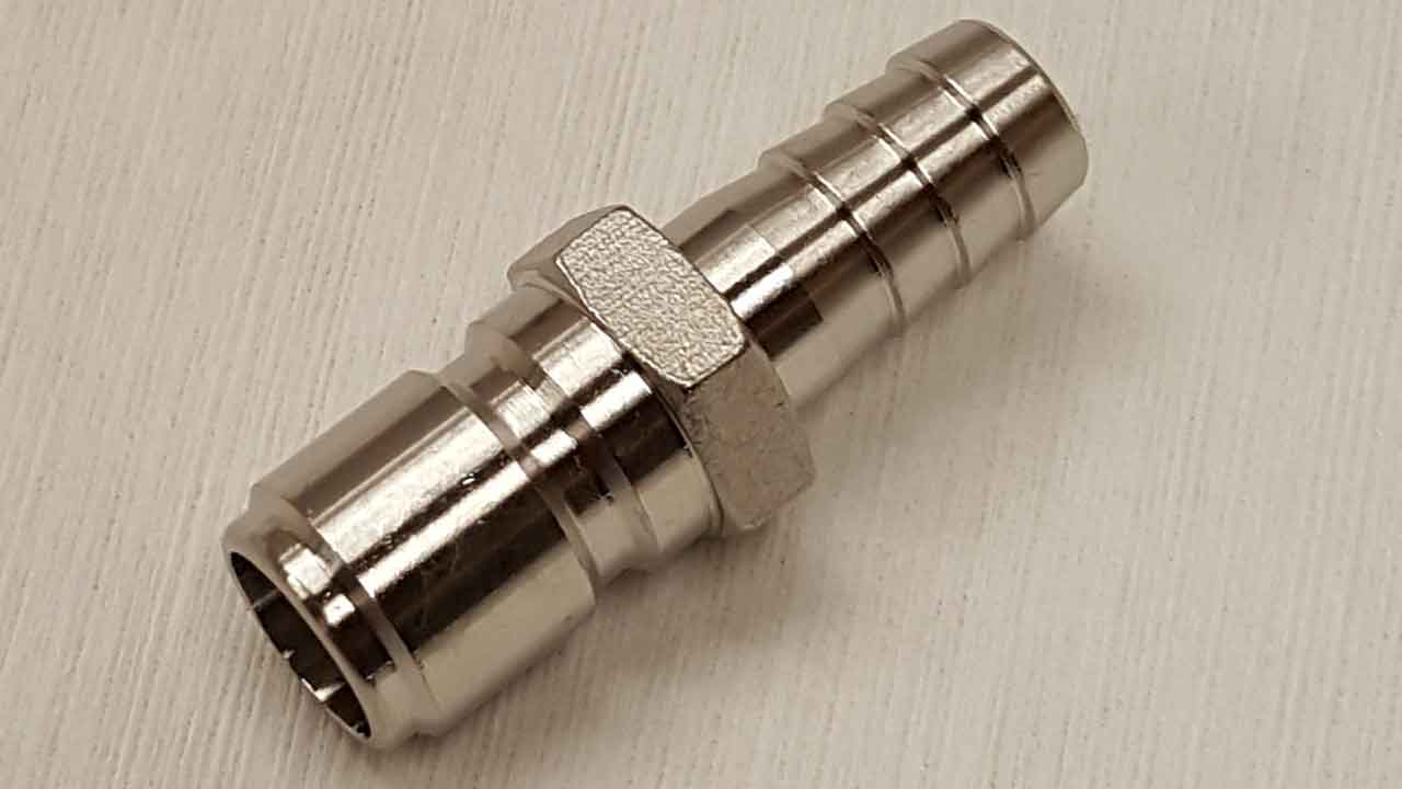 SS Male Quick Disconnect x 1/2" Hose Barb