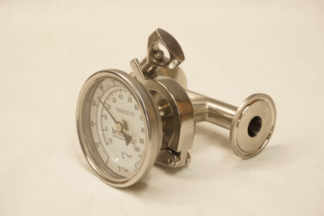 TC 304 stainless 1/2" tee with thermometer.