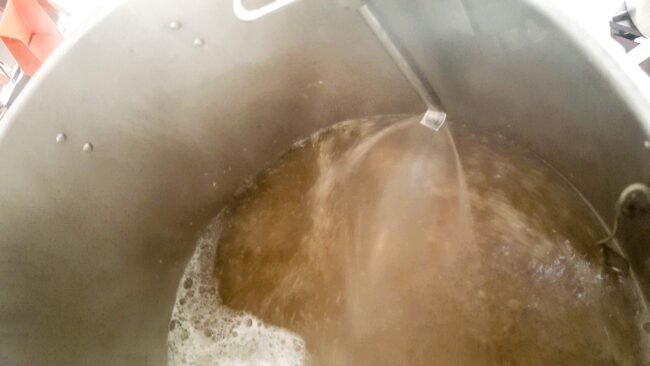 sparge arm in action during recirculation