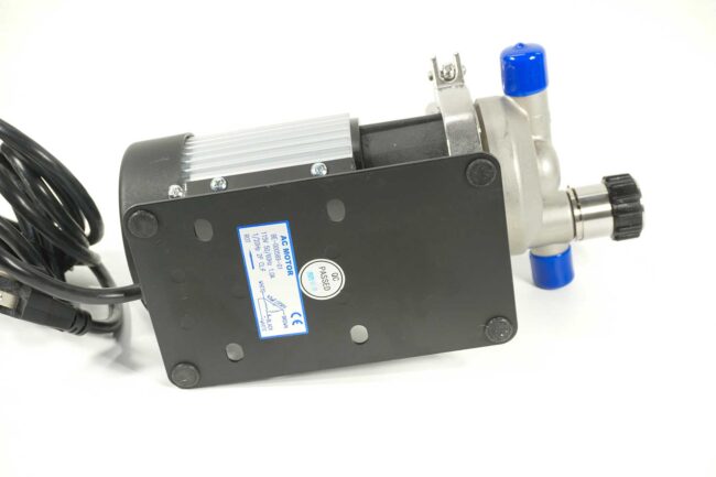 underside view of the Blichmann Riptide pump NPT version.
